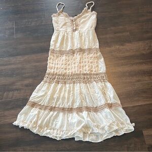 Magic Cream Sleeveless Ruffled Maxi Dress